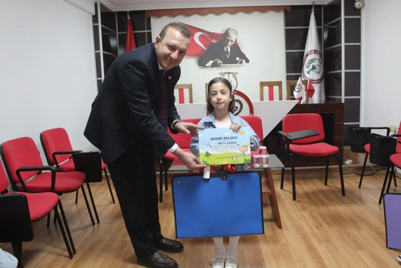 Minik Ressamlar Cumhuriyeti Çizdi 2