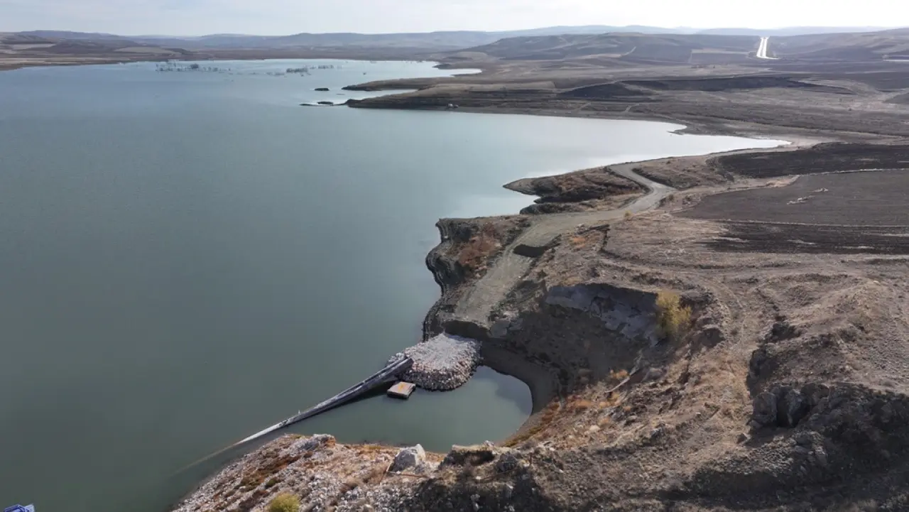 Su Seviyesi Kuraklık Nedeniyle Yüzde 1'in Altına Düştü 6