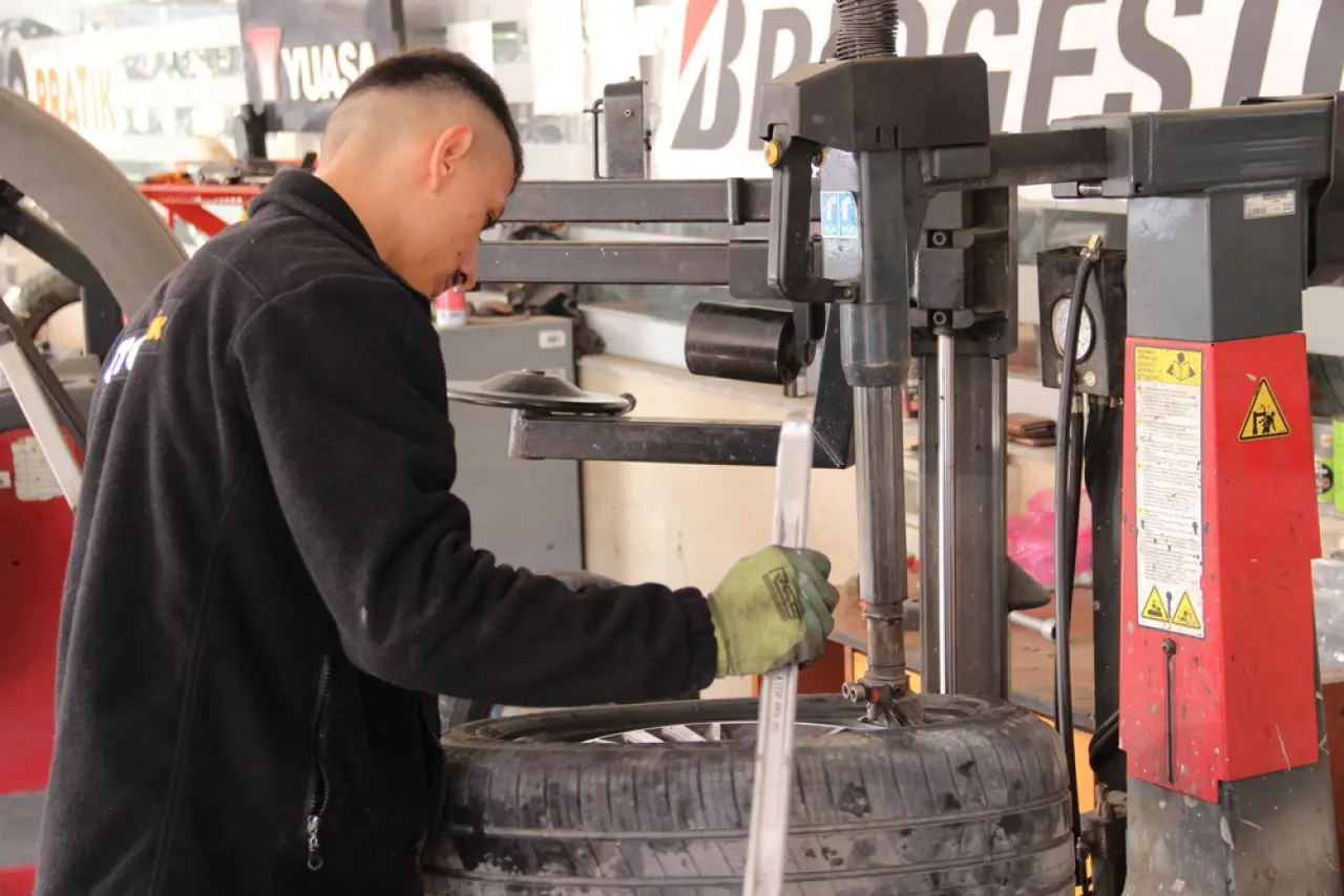 Kış Lastiği Mesaisi Erken Başladı 3