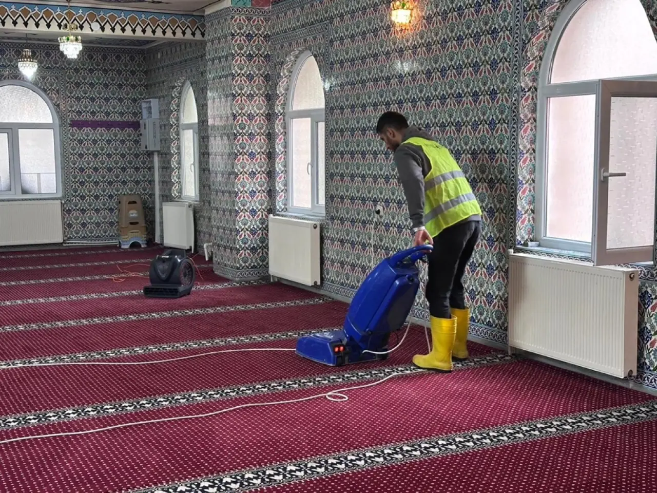 Camilerde Temizlik Seferberliği Başlatıldı 1