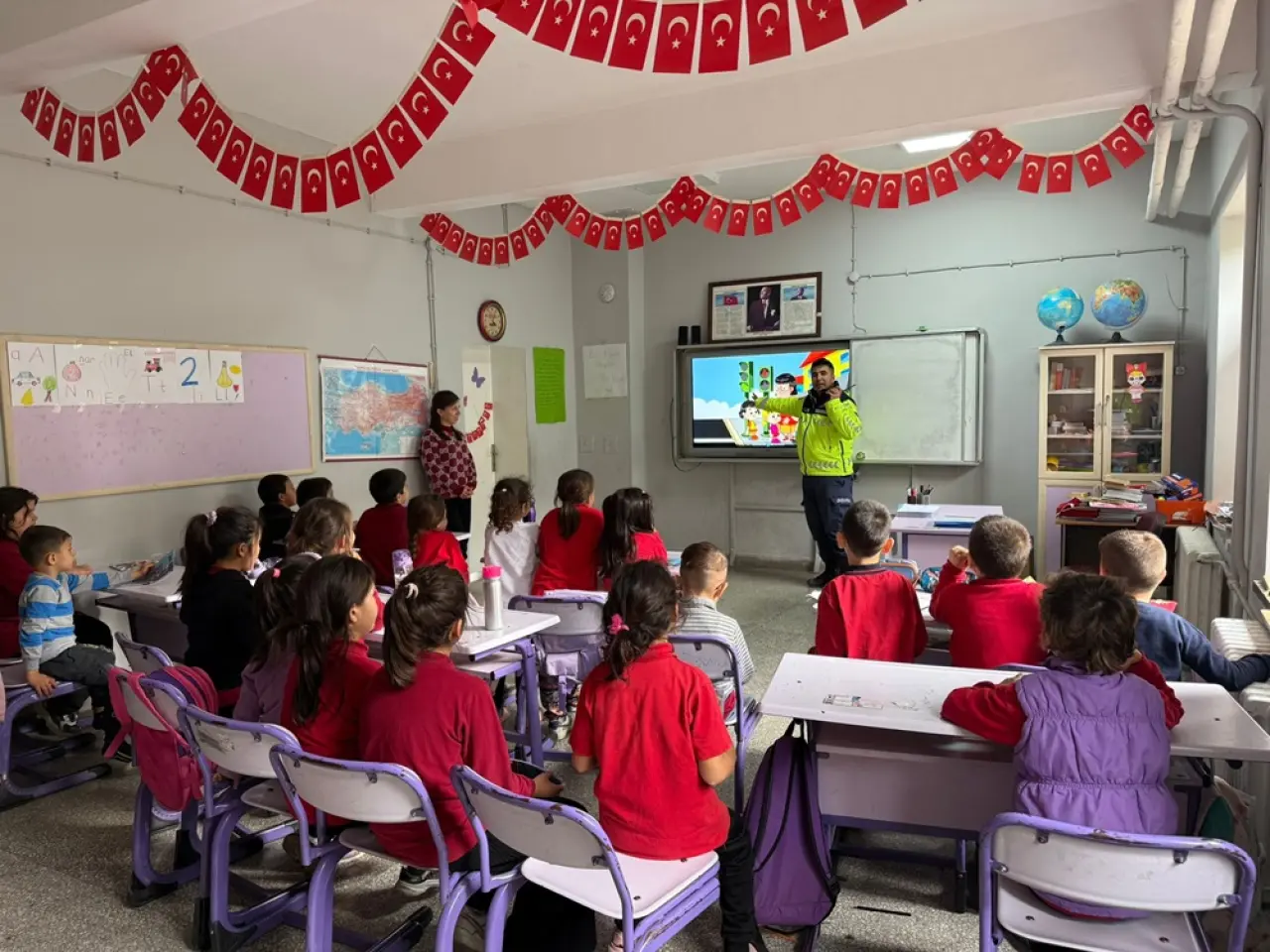 Öğrencilere Trafik Dedektifleri Eğitimi 1