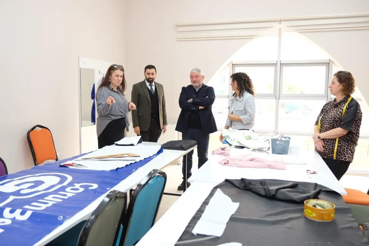 Afişten Çantaya, Emekten Pazara 1