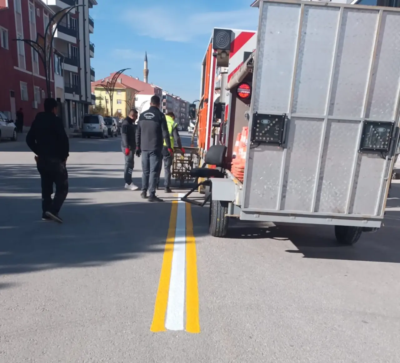 Alaca’da Caddelerin Yol Çizgileri Yenilendi 3