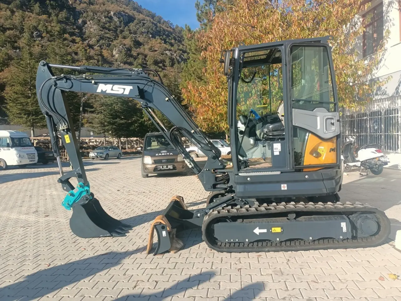 Laçin Belediyesinin Araç Filosu Güçleniyor 3