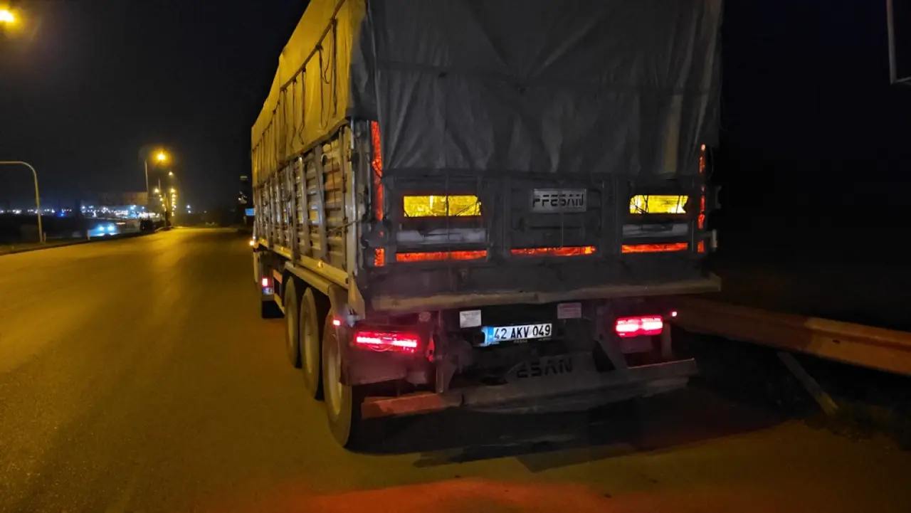 TIR ile Otomobil Çarpıştı: 2 Yaralı 5