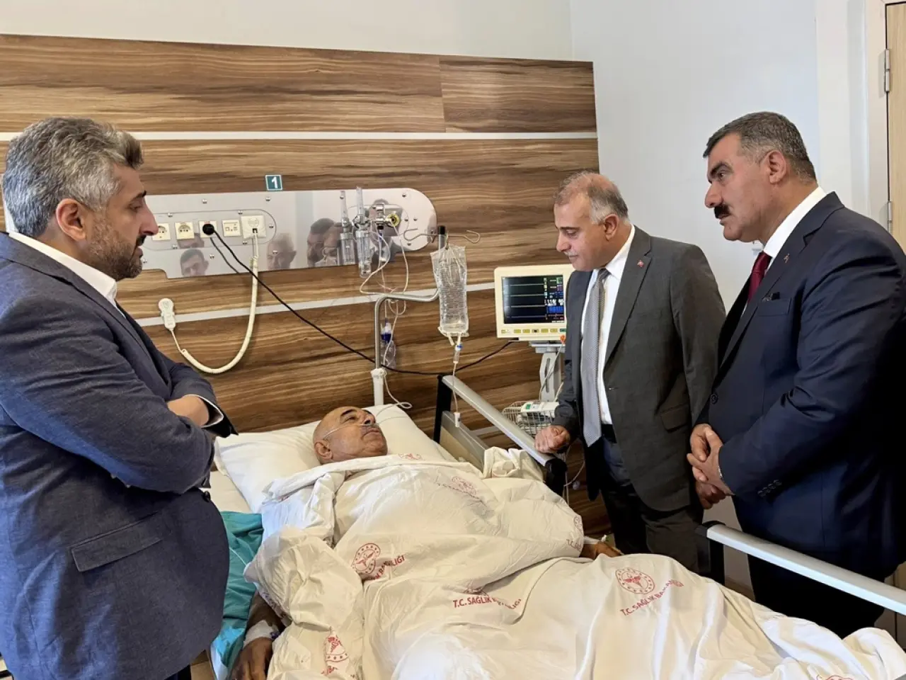 AK Parti’den Geçmiş Olsun Ziyareti 1