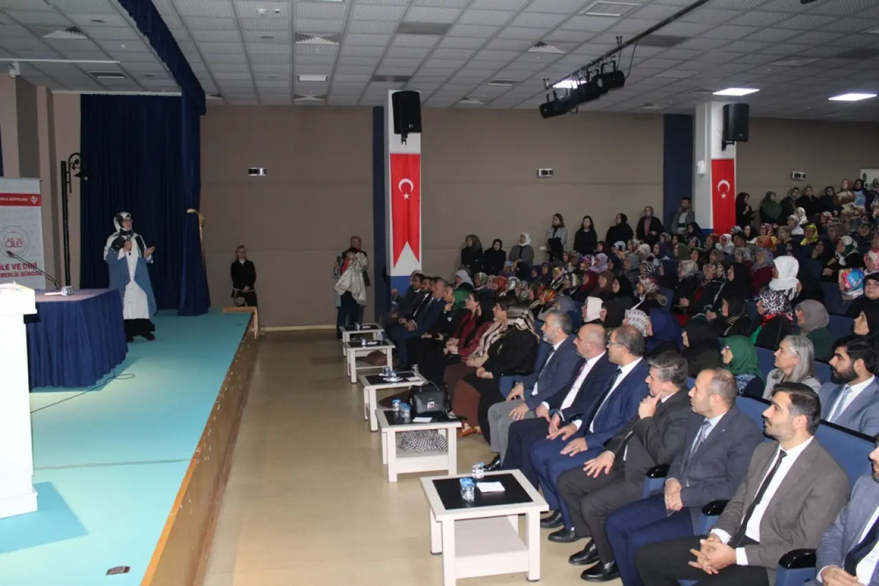 Ailede Merhamet Dengesi Konuşuldu 3