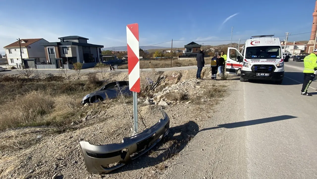 Otomobil Taşlık Alanda Asılı Kaldı 1