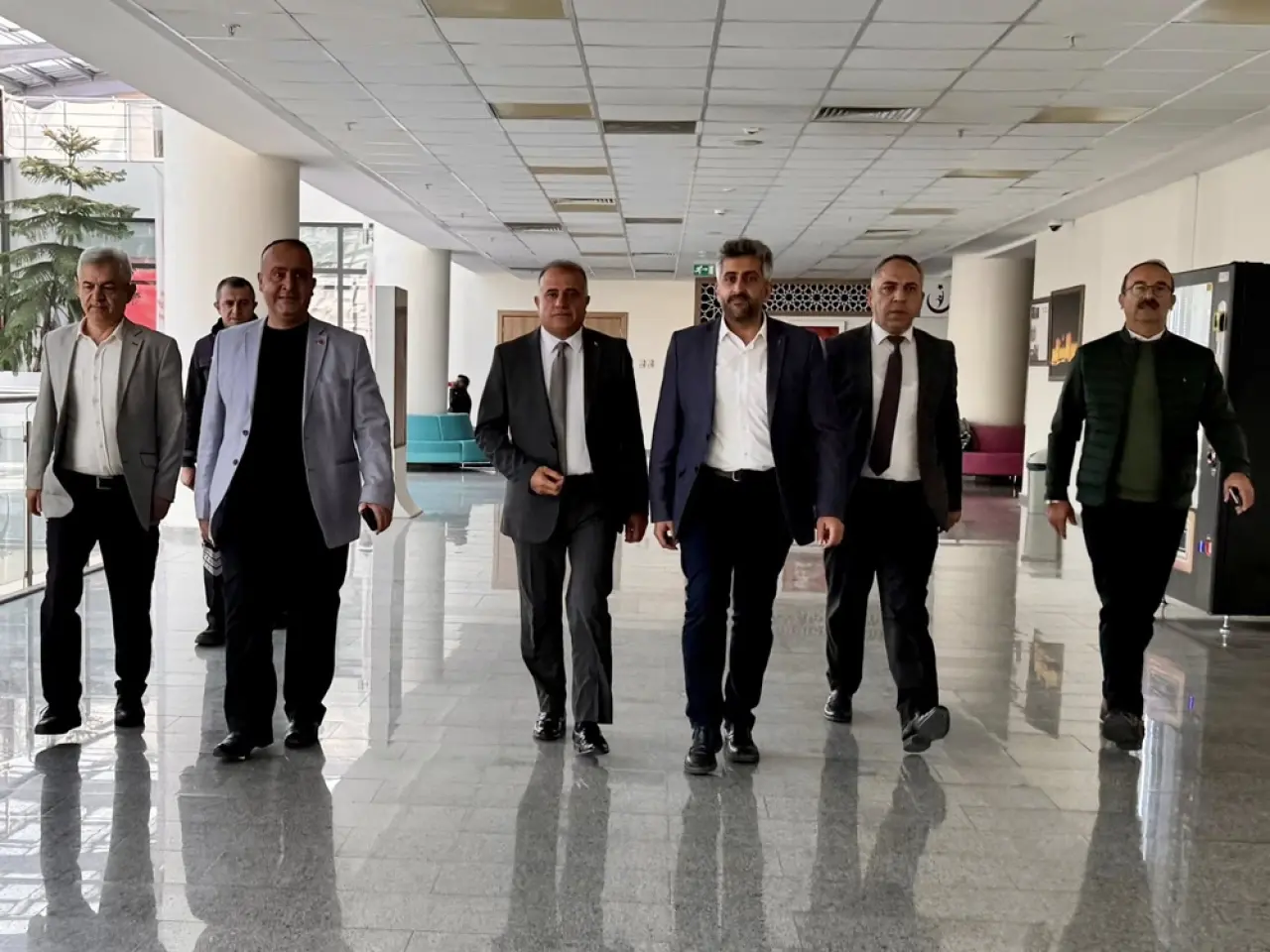 AK Parti’den Geçmiş Olsun Ziyareti 2