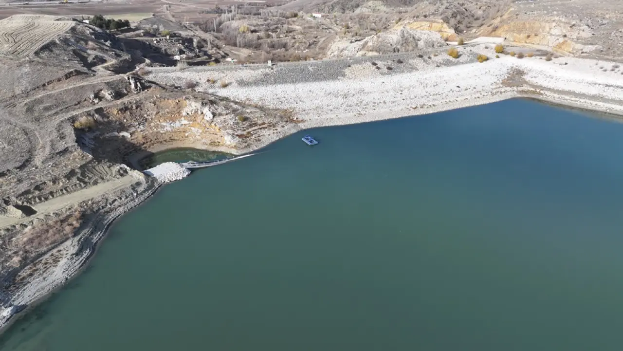 Su Seviyesi Kuraklık Nedeniyle Yüzde 1'in Altına Düştü 3