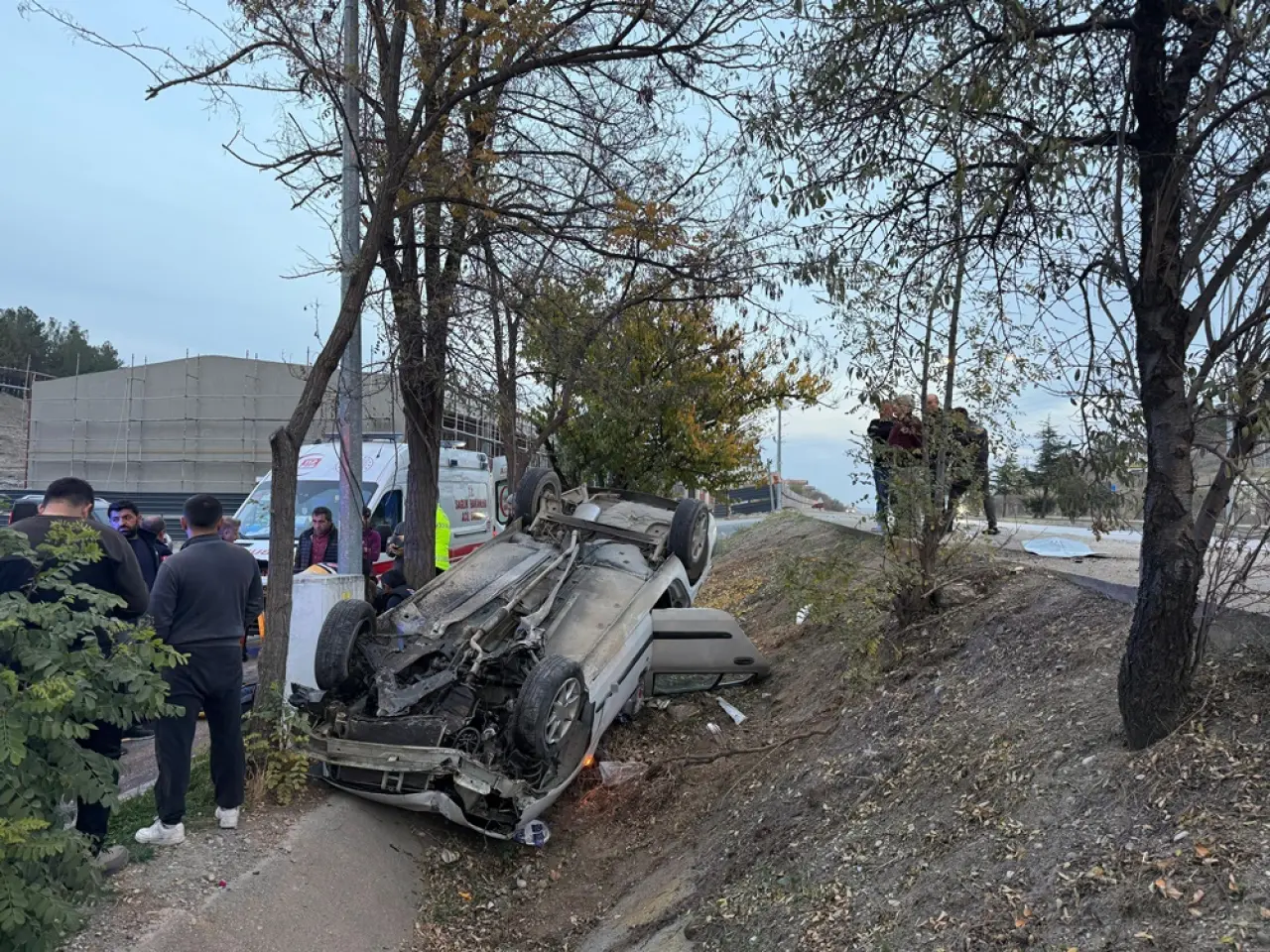 Takla Atan Otomobil Hurdaya Döndü 5