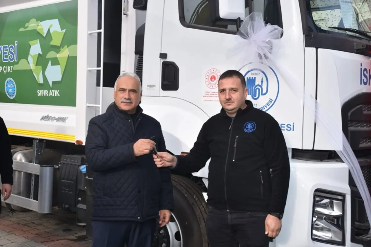 İskilip Belediyesi Araç Filosunu Güçlendirdi 4