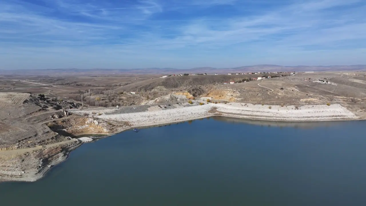 Su Seviyesi Kuraklık Nedeniyle Yüzde 1'in Altına Düştü 5