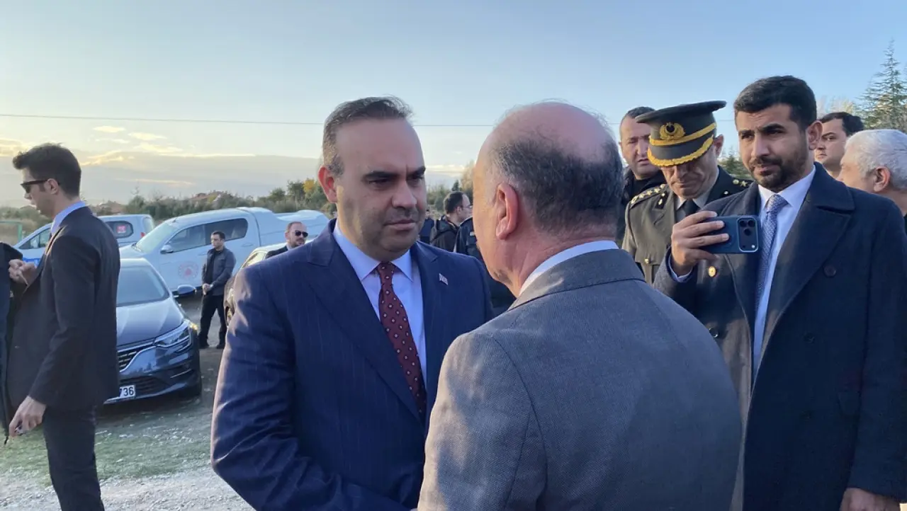 Bakan Kacır’dan Şehit Ailesine Ziyaret 5