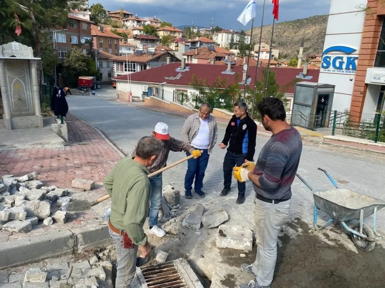 Sokak Yenileme Çalışmaları Sürüyor 5