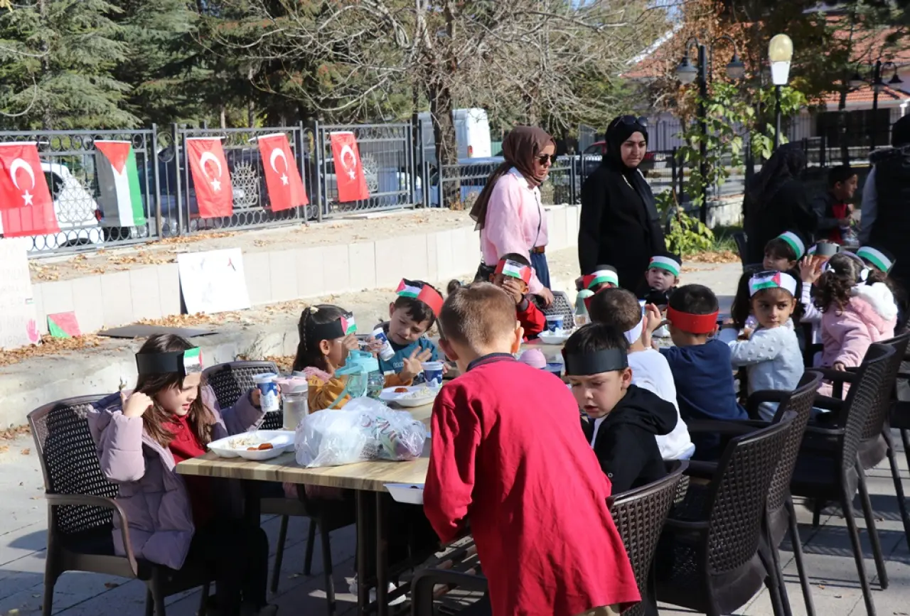 Boğazkale Halk Eğitim Merkezi’nden Gazze Yararına Kermes 2