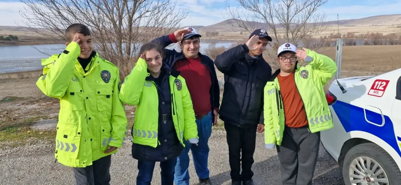 Özel Öğrenciler Trafik Denetiminde 6