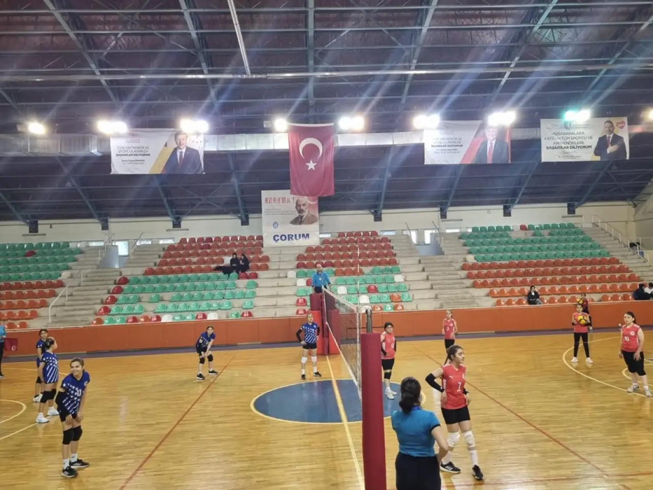 Okul Sporları Voleybol Müsabakaları 30 Takımın Katılımıyla Sürüyor 2