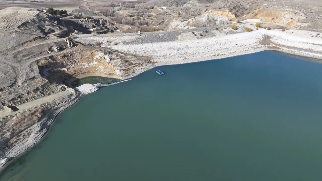 Su Seviyesi Kuraklık Nedeniyle Yüzde 1'in Altına Düştü 7