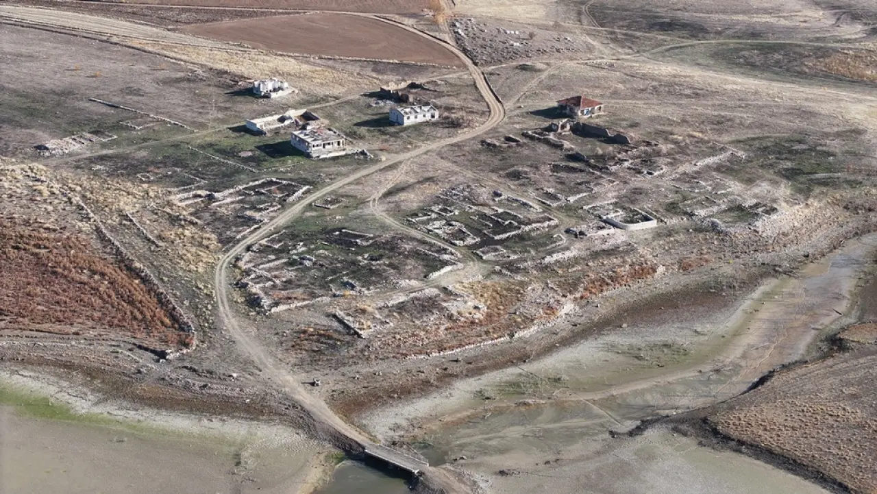 Su Seviyesi Kuraklık Nedeniyle Yüzde 1'in Altına Düştü 2