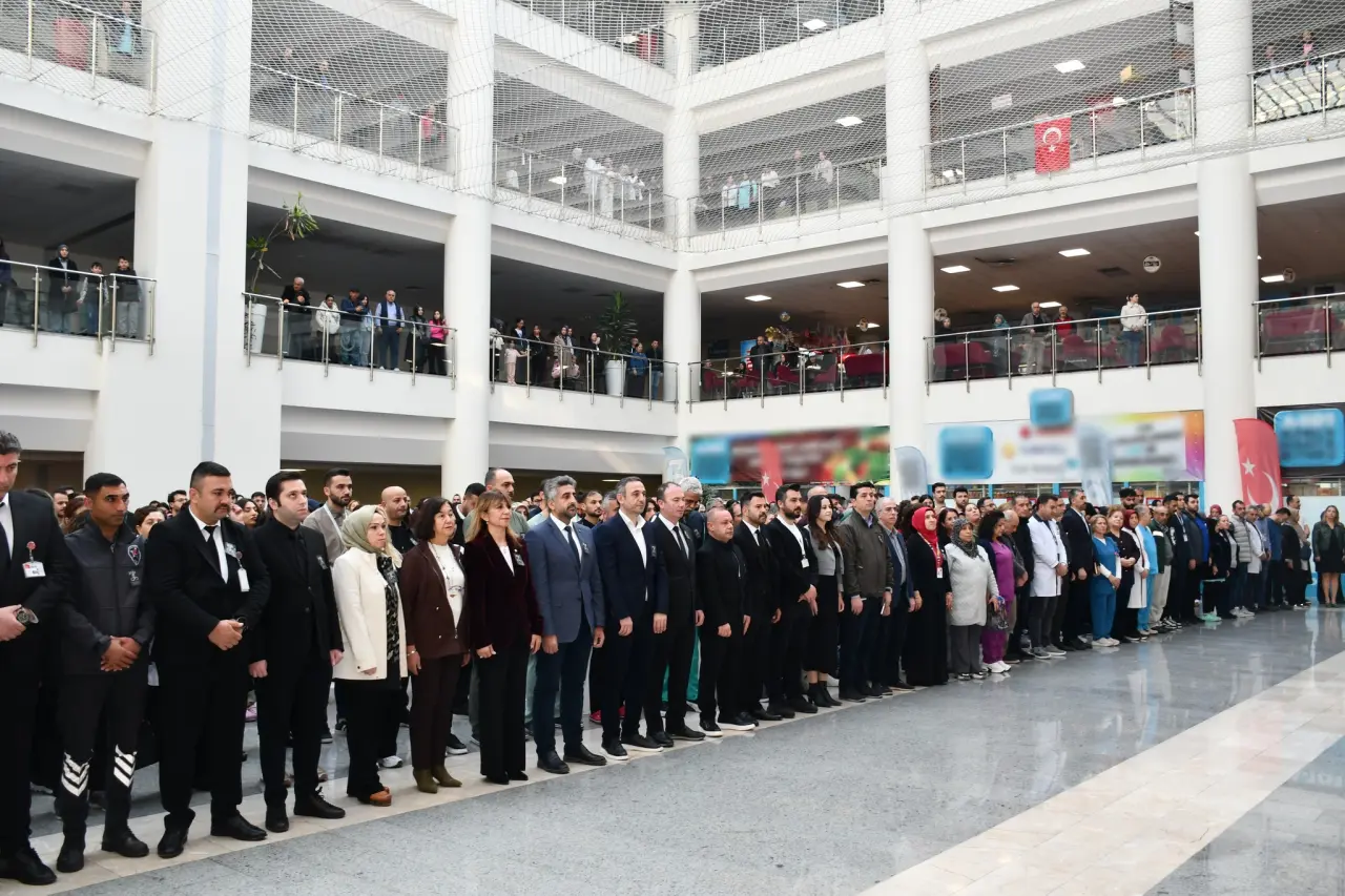 Hastanede Ata’ya Saygı 4