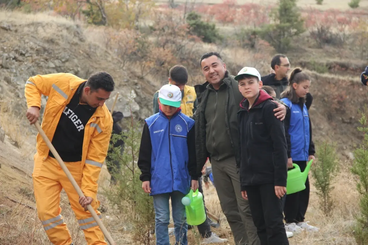 Oğuzlar'da Fidan Dikim Etkinliği Düzenlendi 2