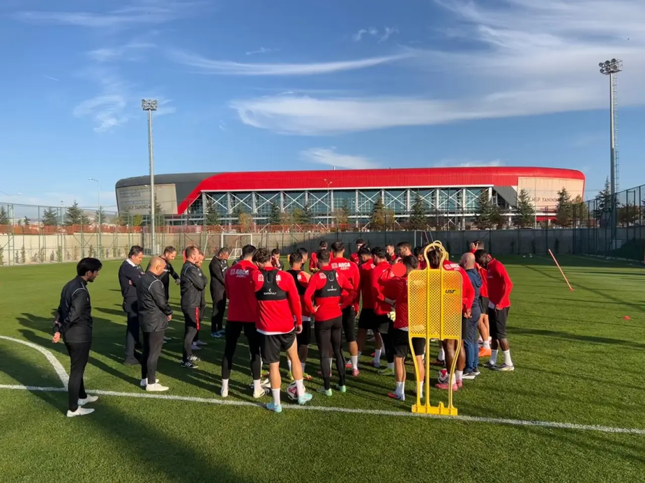 Rakip Tanıdık, Hedef Üç Puan! 3