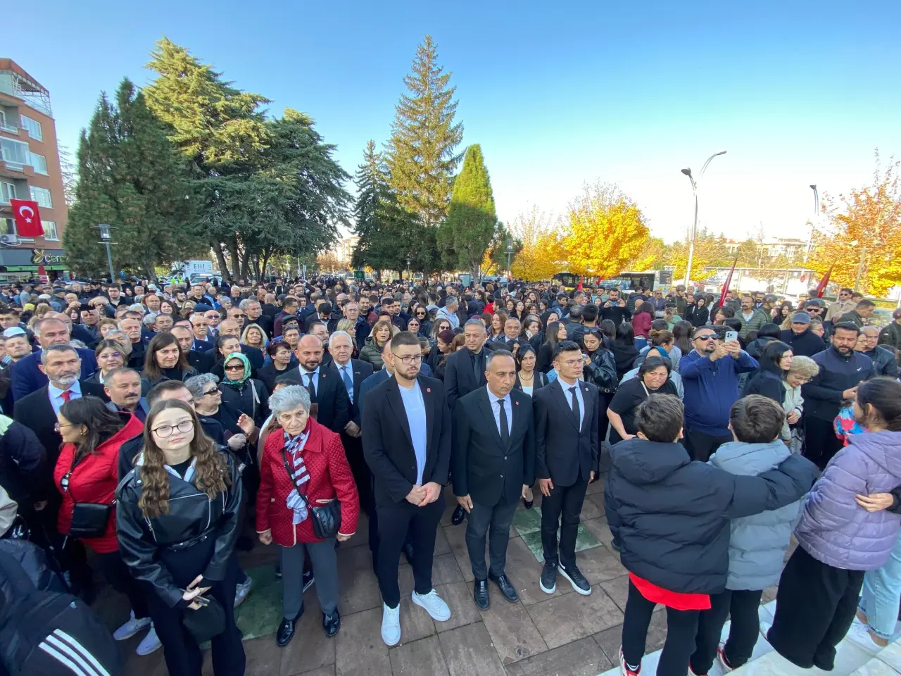 CHP’den Ata’ya Saygı Çelengi 1