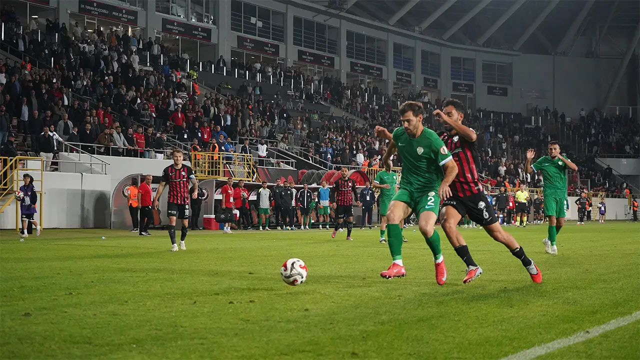 Geri Düştüğümüz Hiçbir Maçı Çeviremedik 3