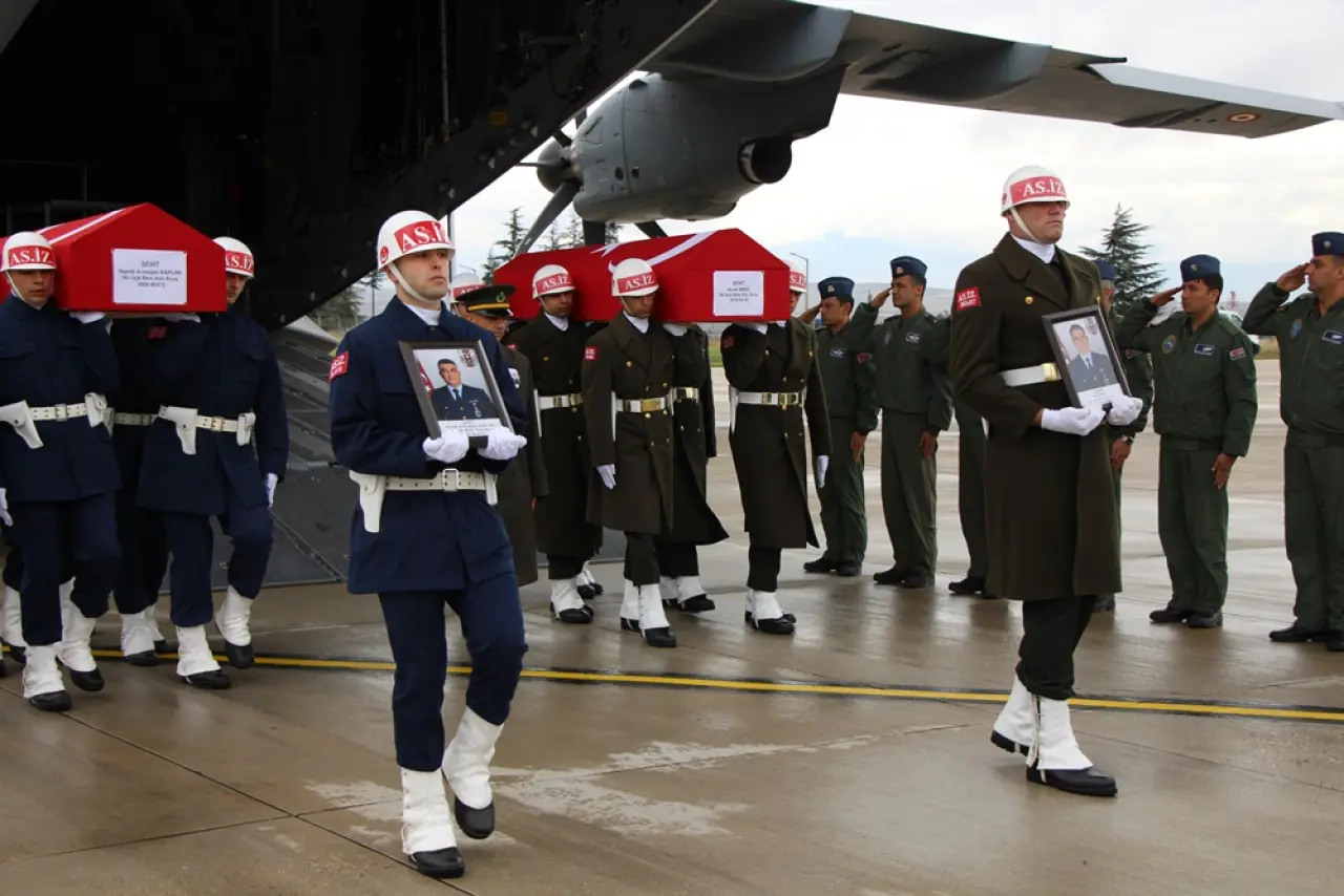 Şehit Babasını Böyle Bekledi 3