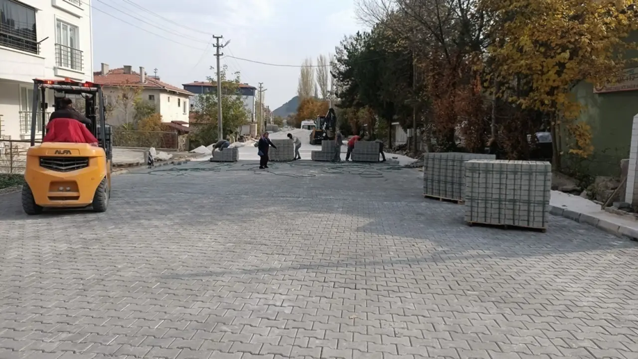 Sokak Yenileme Çalışmaları Sürüyor 4