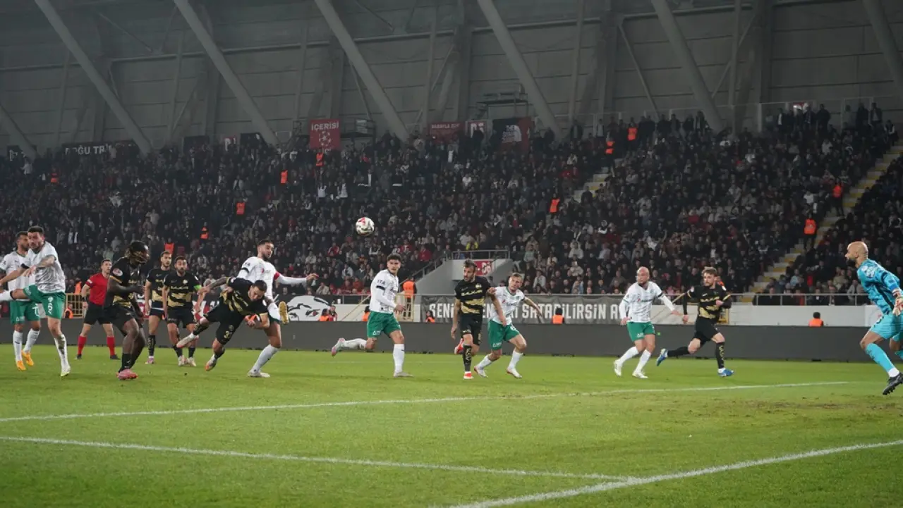 Zirve Yolunda Kritik Galibiyet: 3-1 11