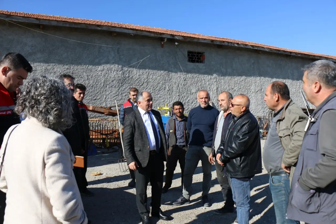 143 Dekar Alanda Kenevir Hasadı 3