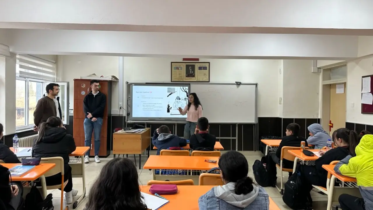 Köy Okuluna Kütüphane ve Oyun Odası Desteği 5