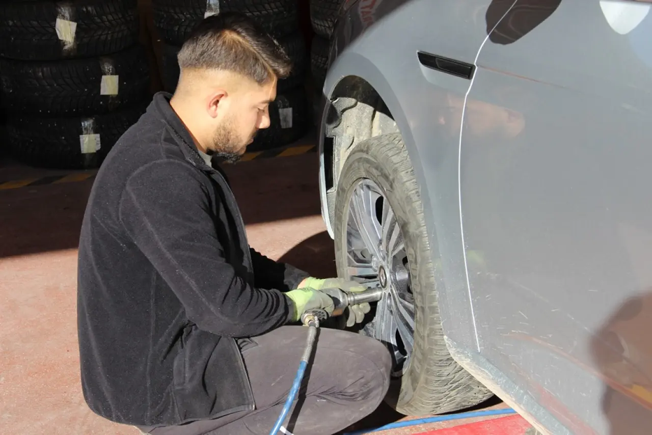 Kış Lastiği Mesaisi Erken Başladı 1