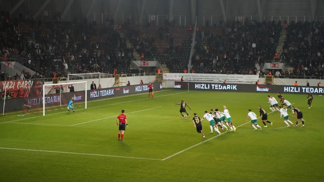 Zirve Yolunda Kritik Galibiyet: 3-1 19