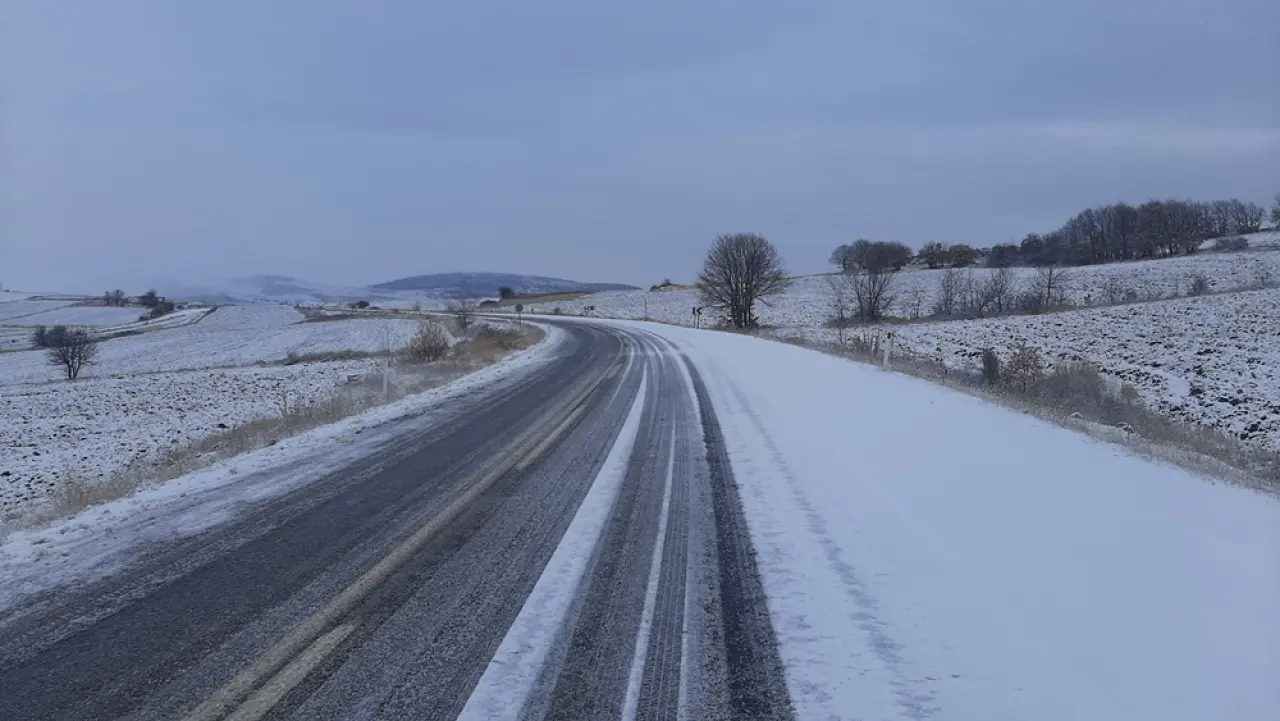 Çorum’un İlçeleri Beyaza Büründü 4