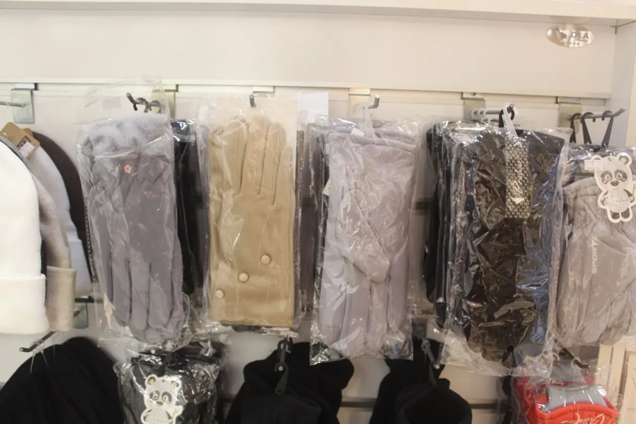 Kış Geldi, Bere ve Eldivenler Tezgahlardaki Yerini Aldı 1