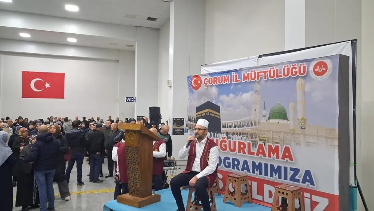 337 Umre Yolcusu Duayla Uğurlandı 2