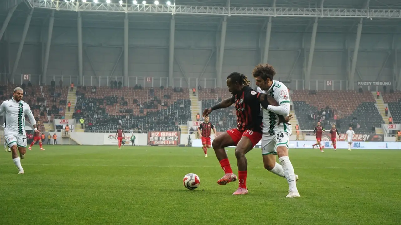 Çorum FK Evinde Hata Yapmadı 3