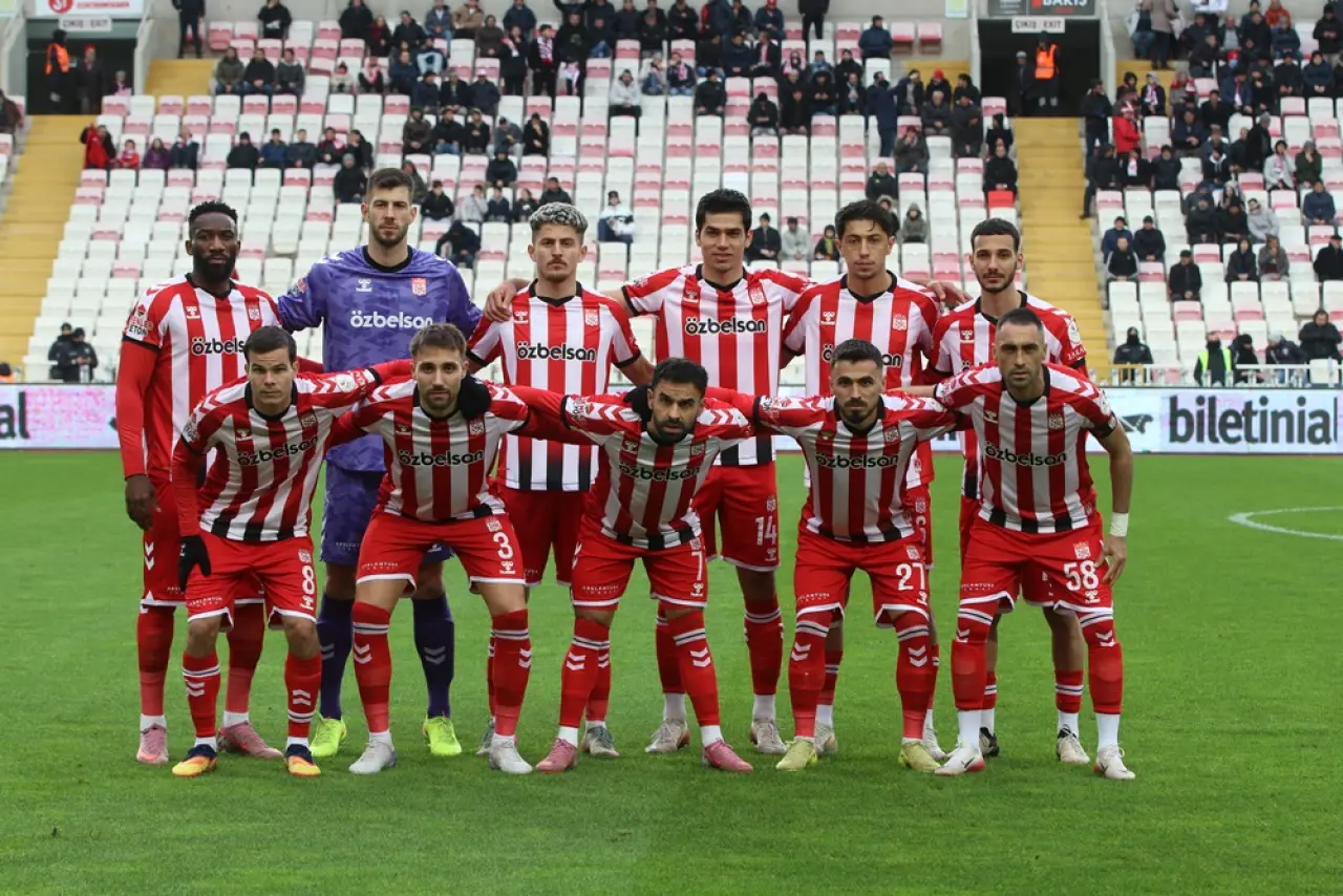 Sahanın En İyisi Rakipten 1