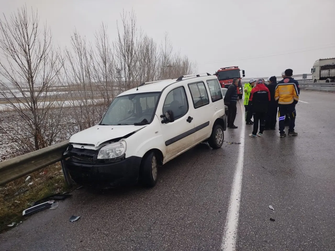 Kaza Alanındaki Vatandaşlara Çarptı 5