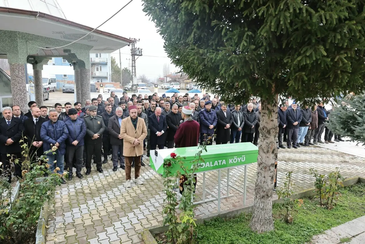 Şehit Babası Son Yolculuğuna Uğurlandı 2