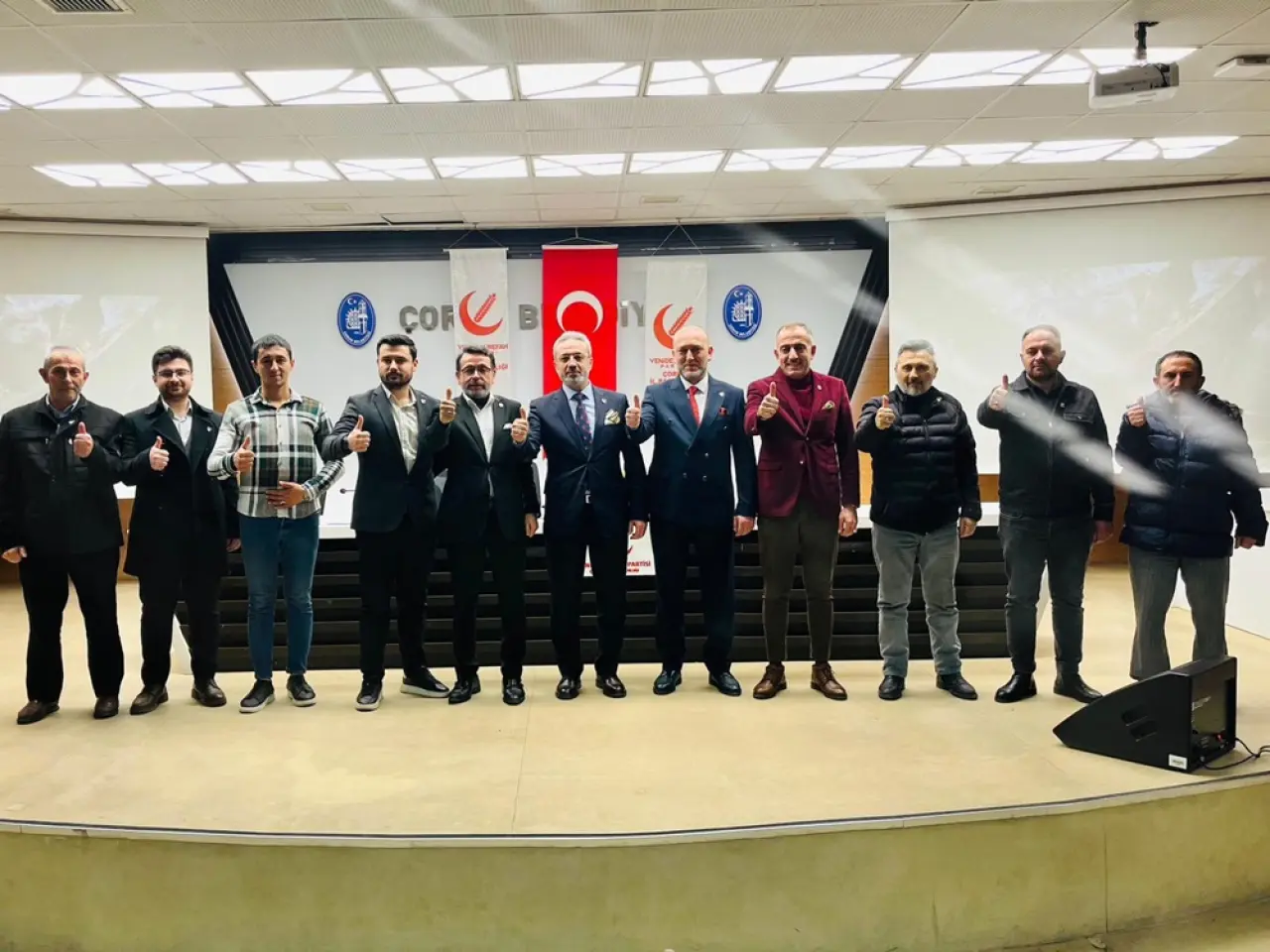 Yeniden Refah'tan Katılımlarla Gövde Gösterisi 3