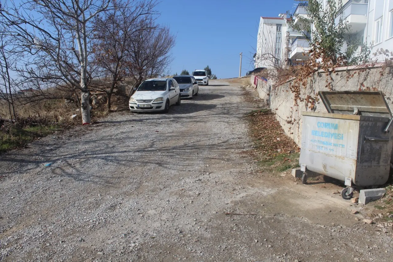 Kaldırımlar Yarım, Yayalar Mağdur 4