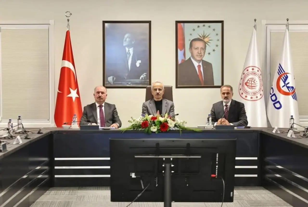 Bakan Uraloğlu, Hızlı Tren Şantiyesinde 1