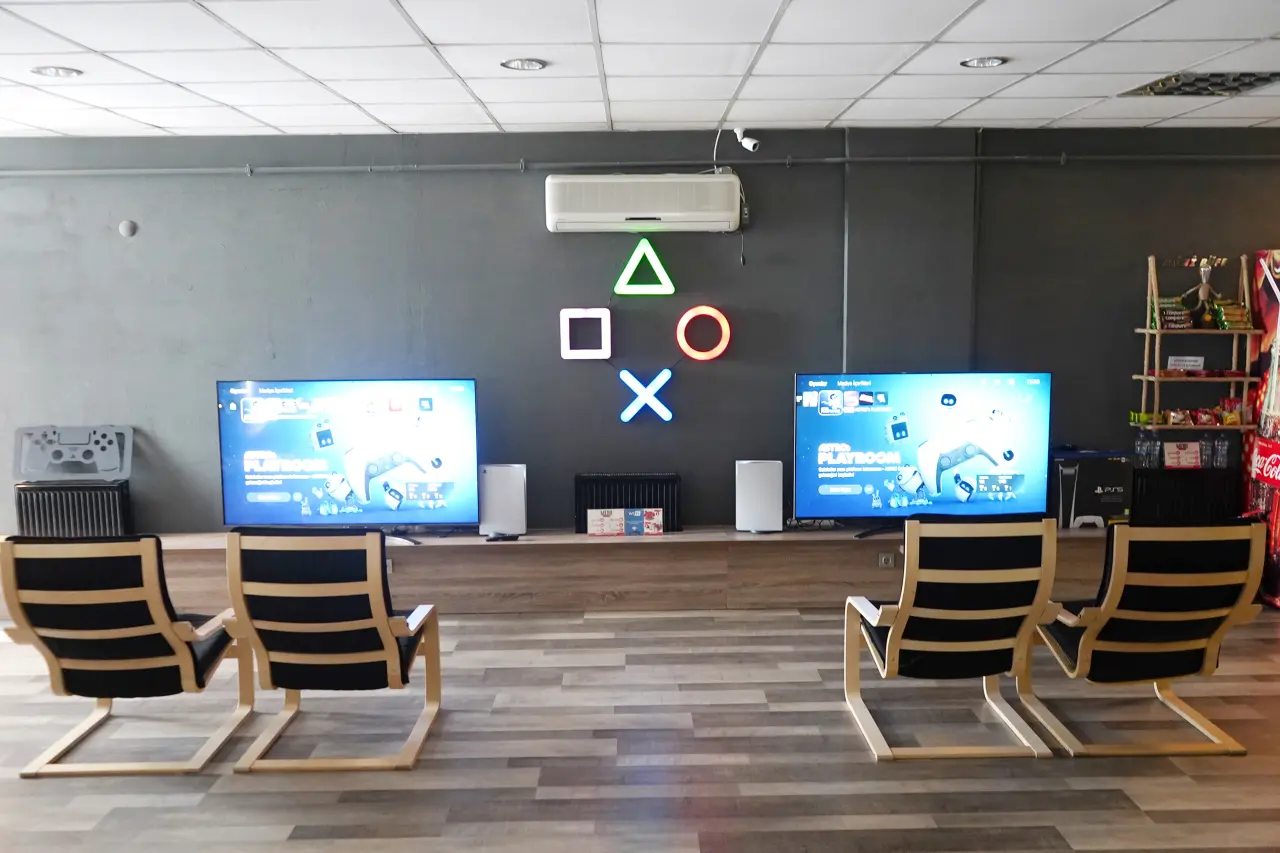 Yeni Yıl Gecesi Eğlencenin Adresi: Arena Game Center 3