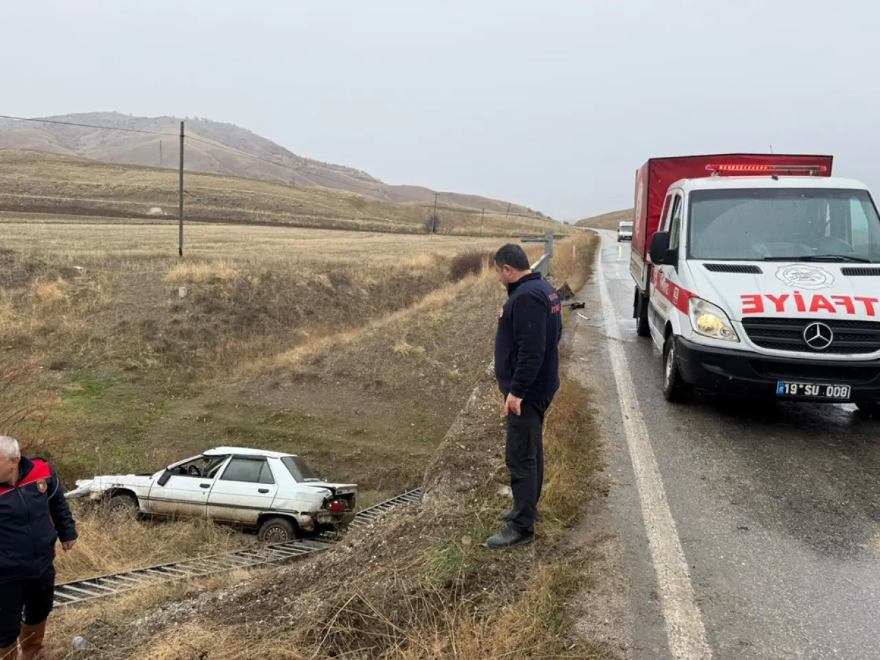 Otomobil Köprüden Düştü, Sürücü Yaralandı 2