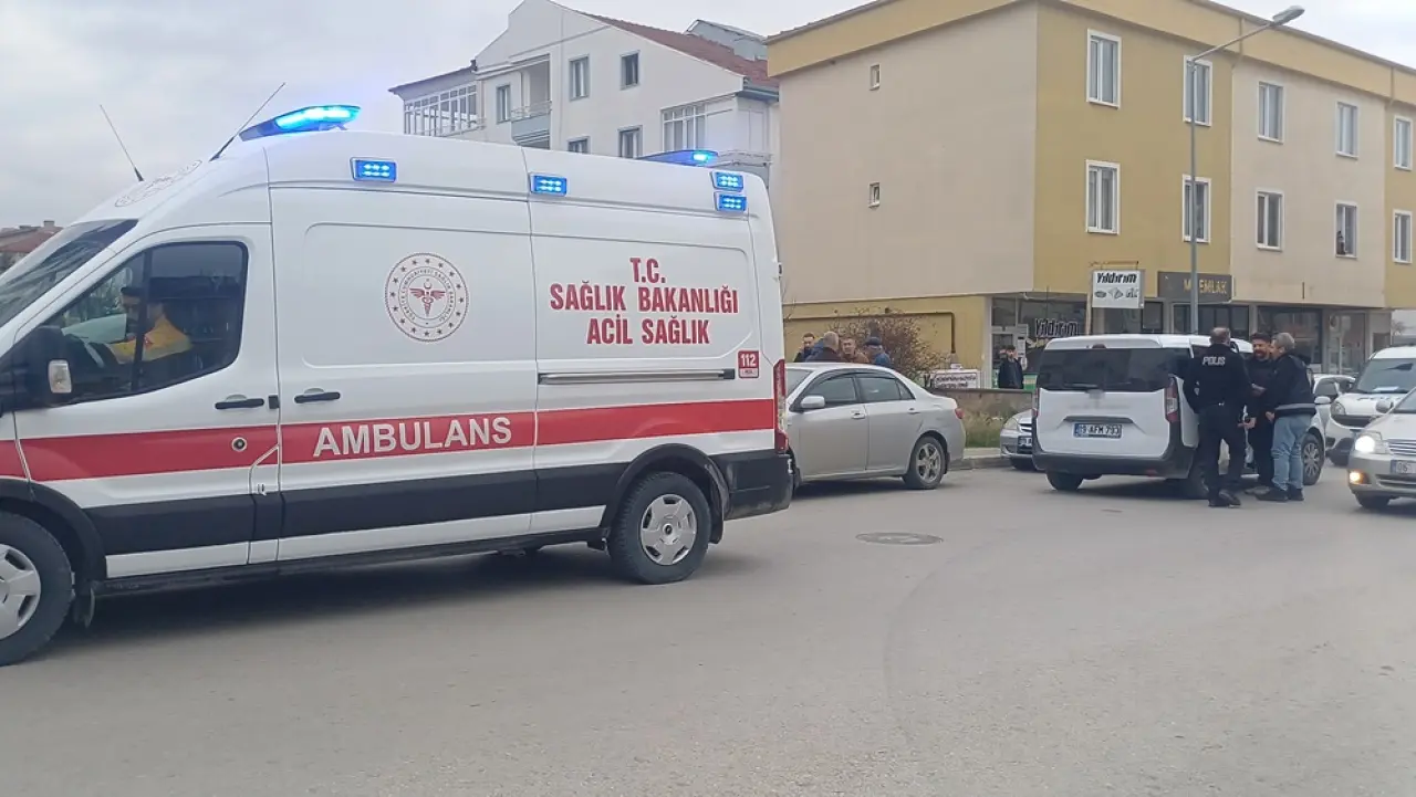 Arkadaşıyla Şakalaşırken Bıçağın Üzerine Düştü 2