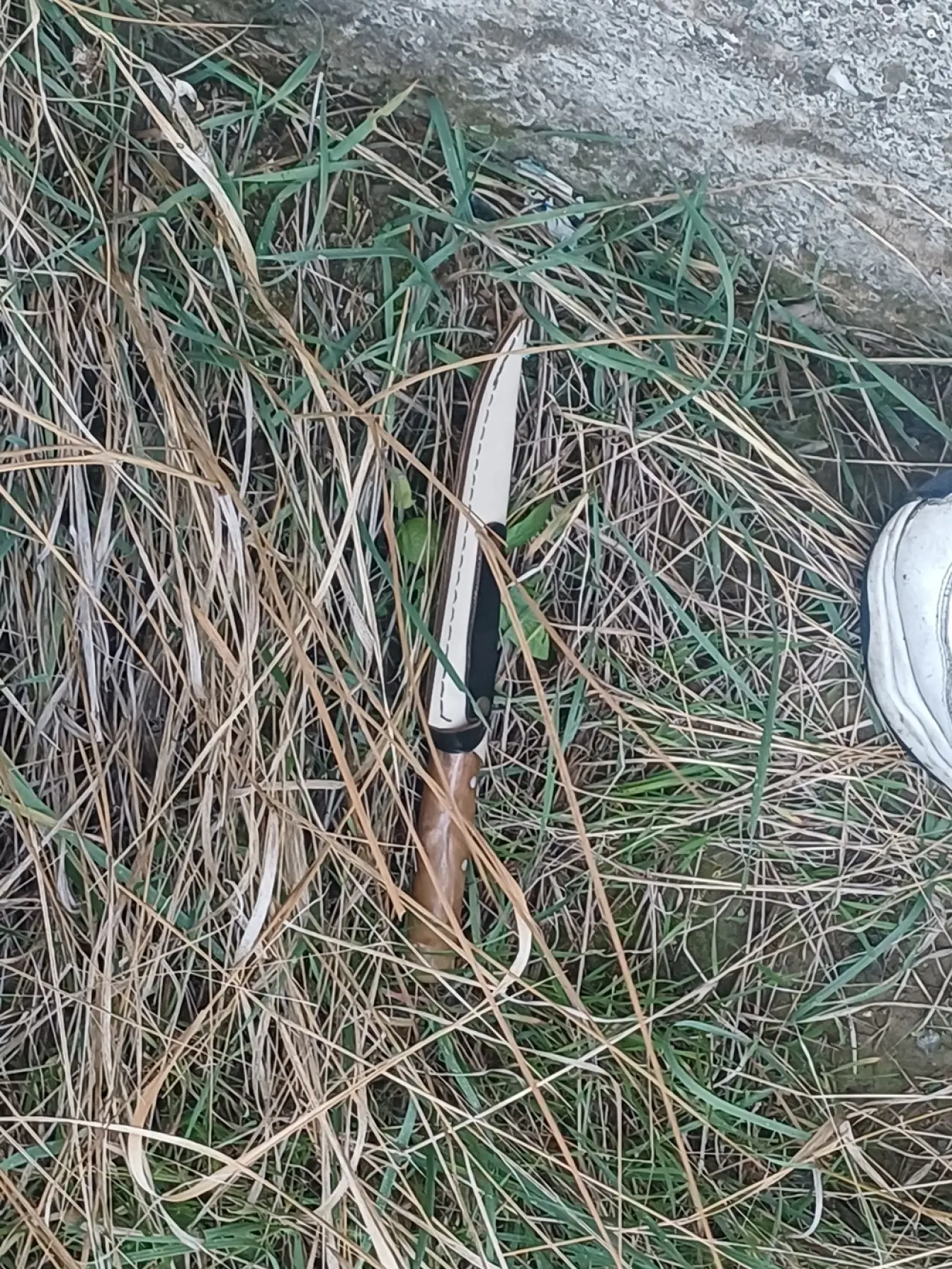 Arkadaşıyla Şakalaşırken Bıçağın Üzerine Düştü 3